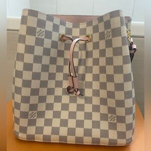Louis Vuitton Damier Azur Neonoe MM Eau De Rose